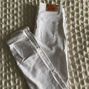 Levi’s Shaping Skinny Jean